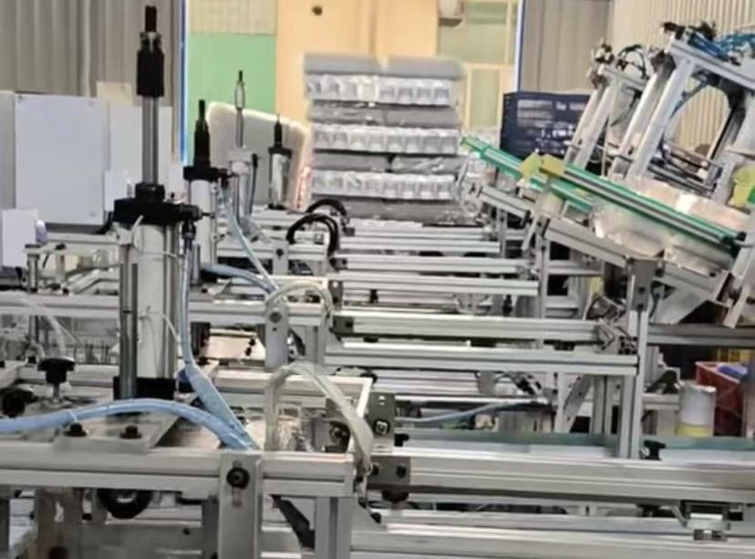 全自动吸塑折边机