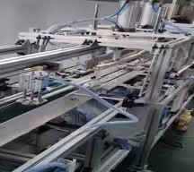 全自动吸塑折边机